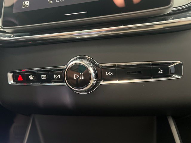 New 2026 Volvo XC90 T8 Plus w/ Protection Package AWD/4WD image 15