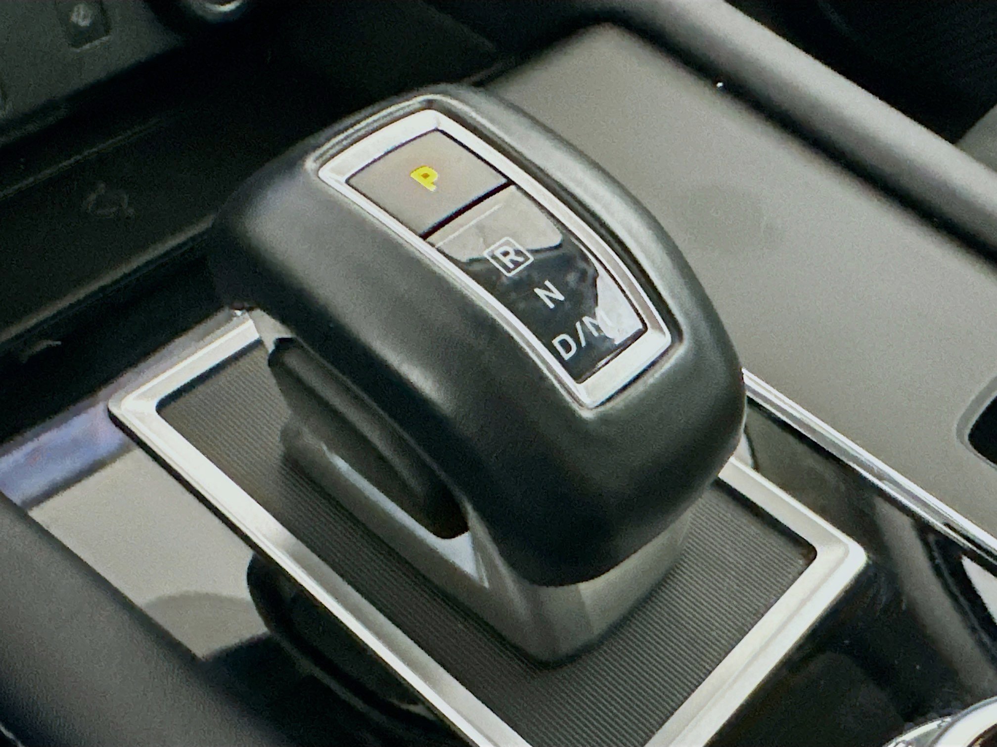 Used 2024 Mitsubishi Outlander SE image 25