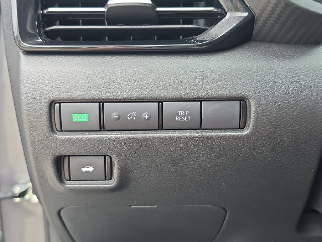 Used 2025 Nissan Sentra SR FWD image 20