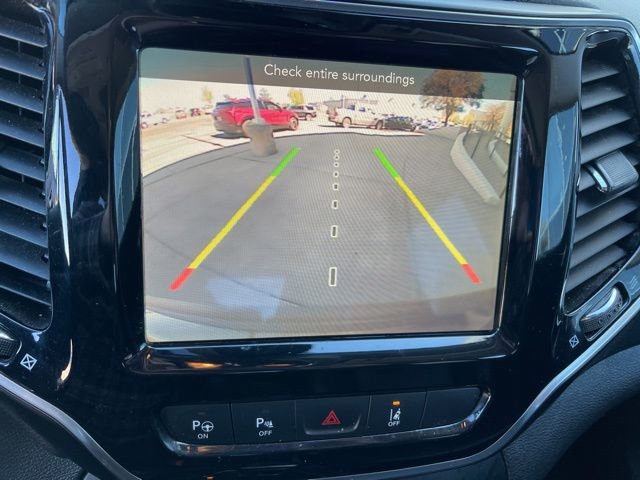 Used 2019 Jeep Cherokee Limited w/ Luxury Group image 11