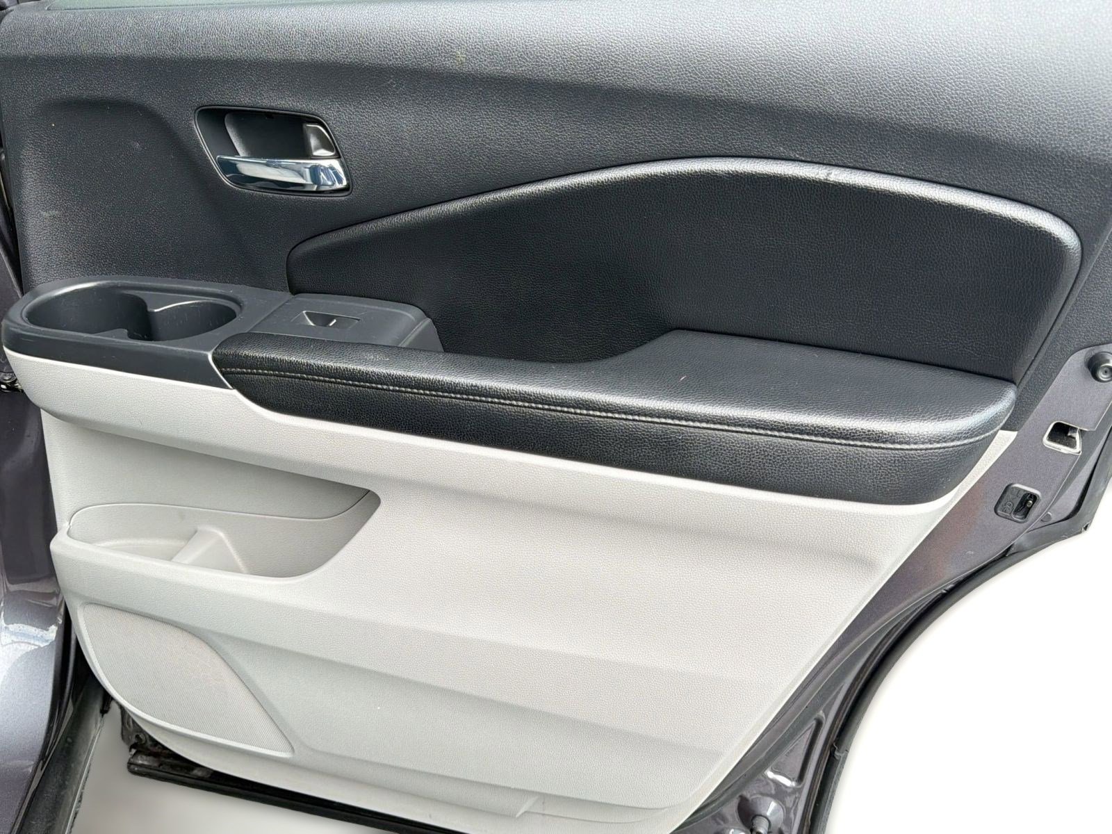 Used 2016 Honda Pilot EX image 30