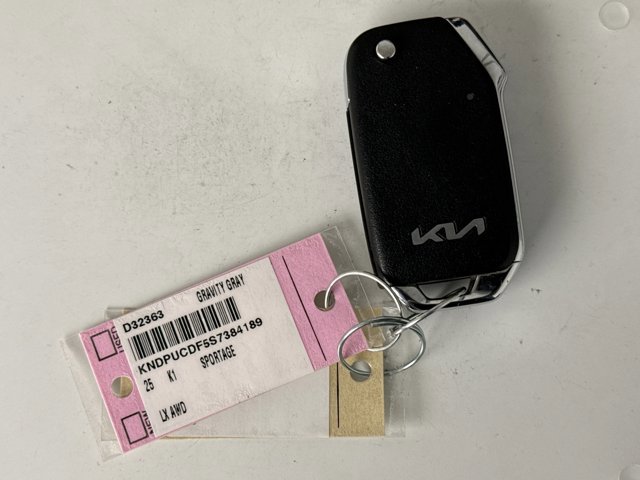Used 2025 Kia Sportage LX image 19