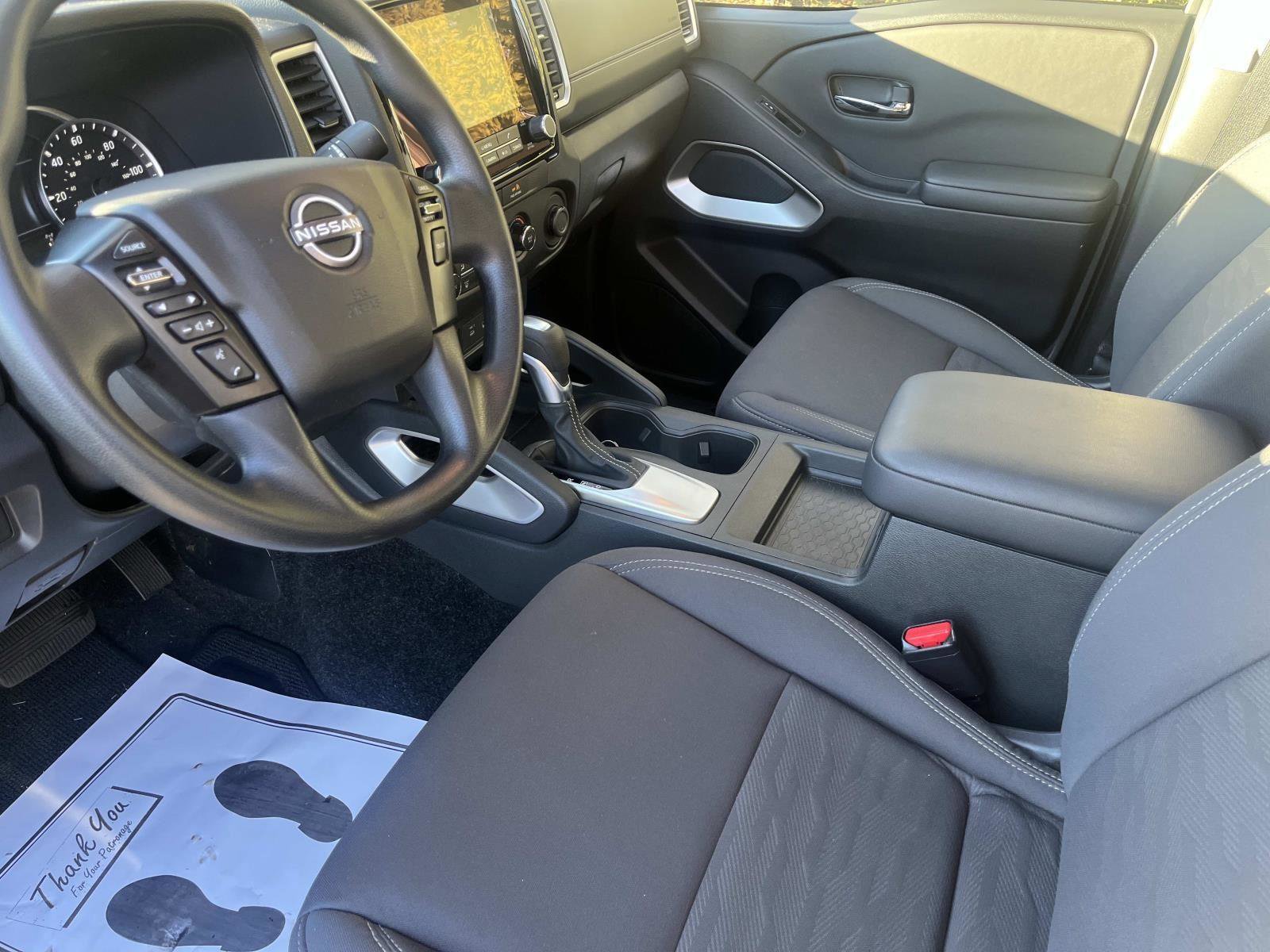 Used 2023 Nissan Frontier SV w/ Tow Package image 21