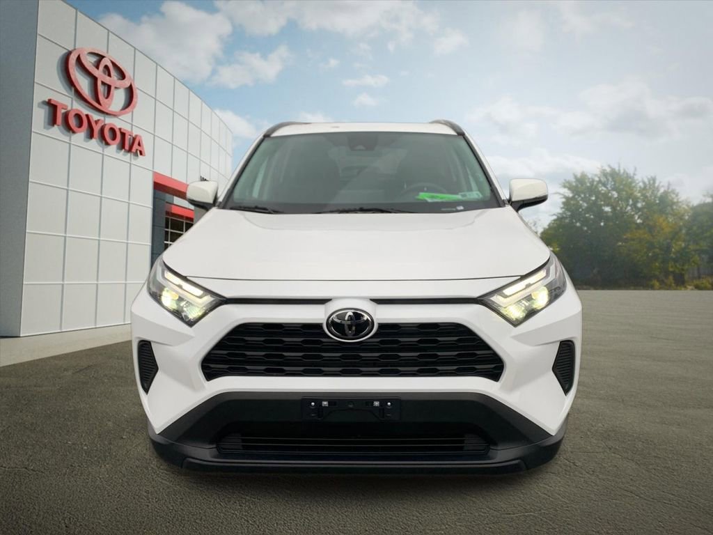 Used 2025 Toyota RAV4 XLE image 8