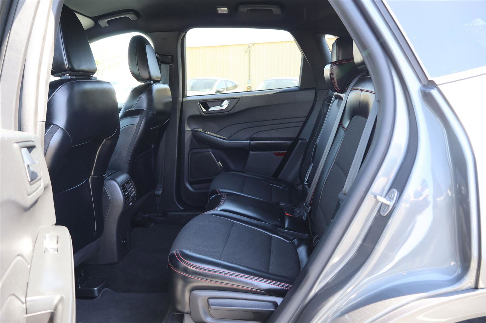 Used 2024 Ford Escape ST-Line w/ Equipment Group 301A image 29