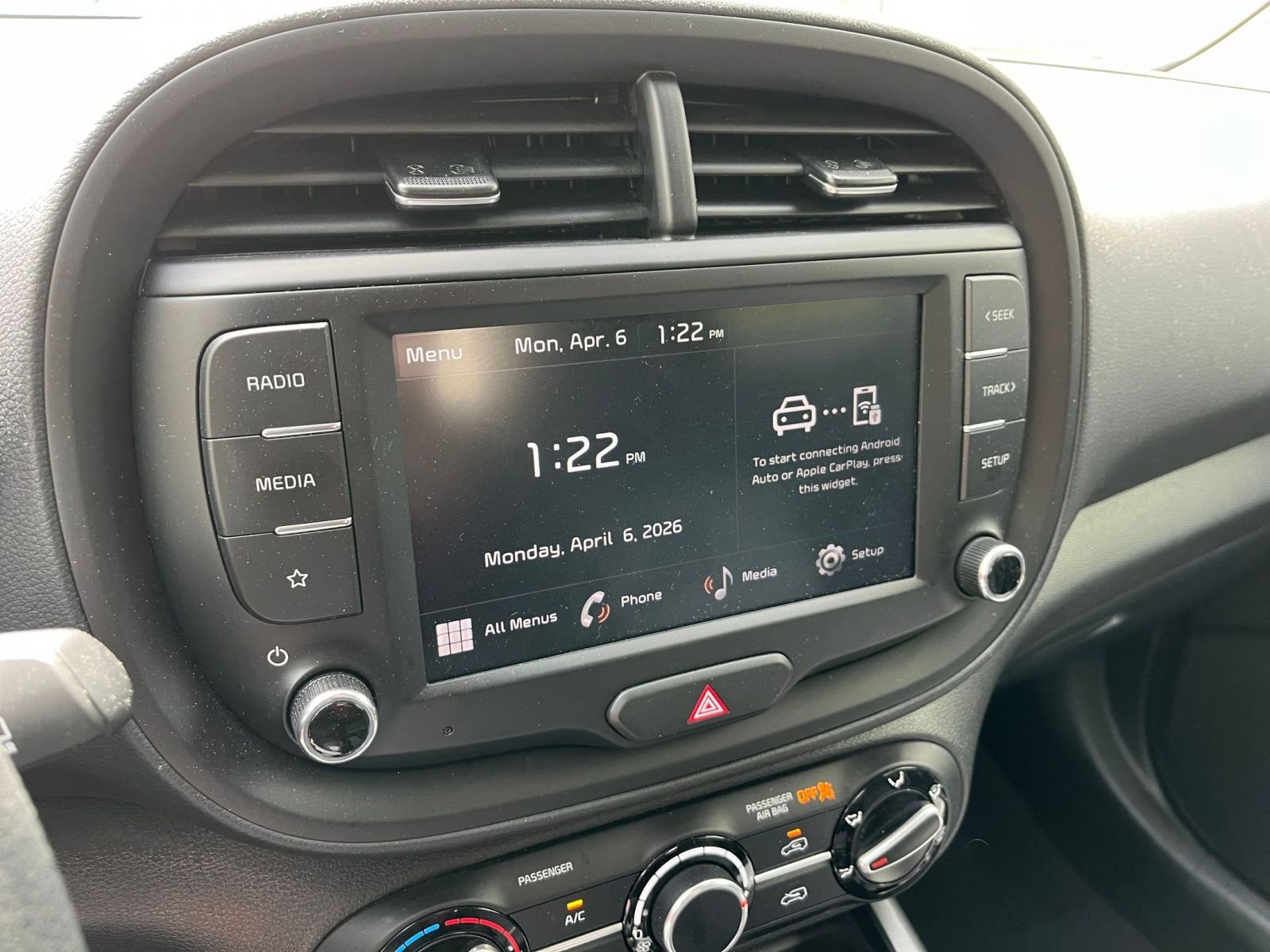 Used 2025 Kia Soul LX w/ LX Technology Package image 17