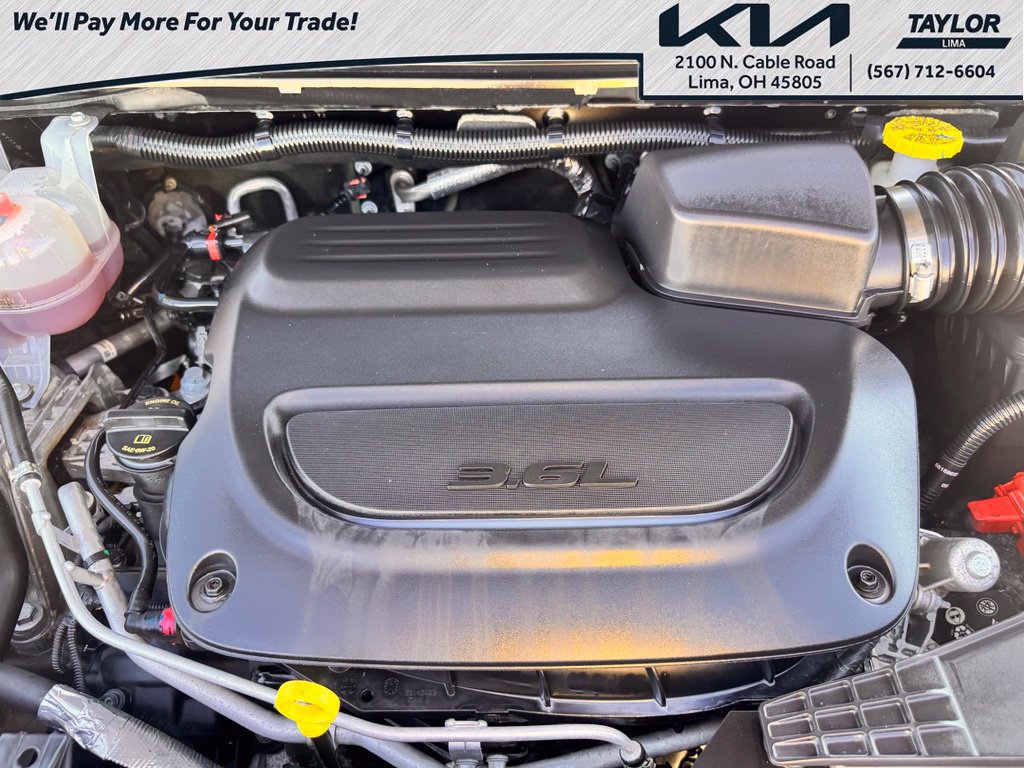 Used 2024 Chrysler Pacifica Touring-L FWD image 23