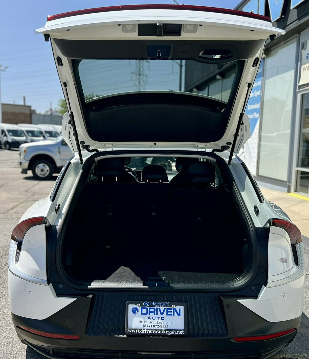 Used 2024 Kia EV6 Light RWD image 9