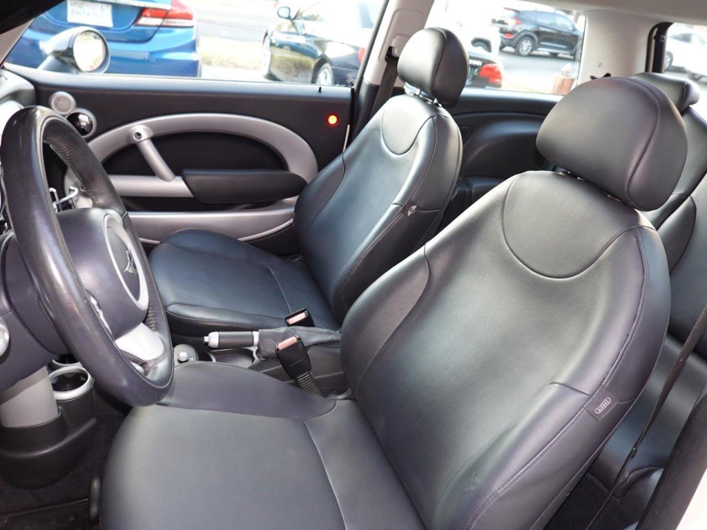 Used 2006 MINI Cooper Hardtop image 14