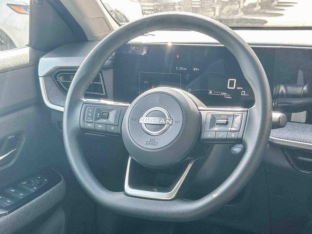 New 2026 Nissan Kicks SV w/ Charging Package FWD image 17