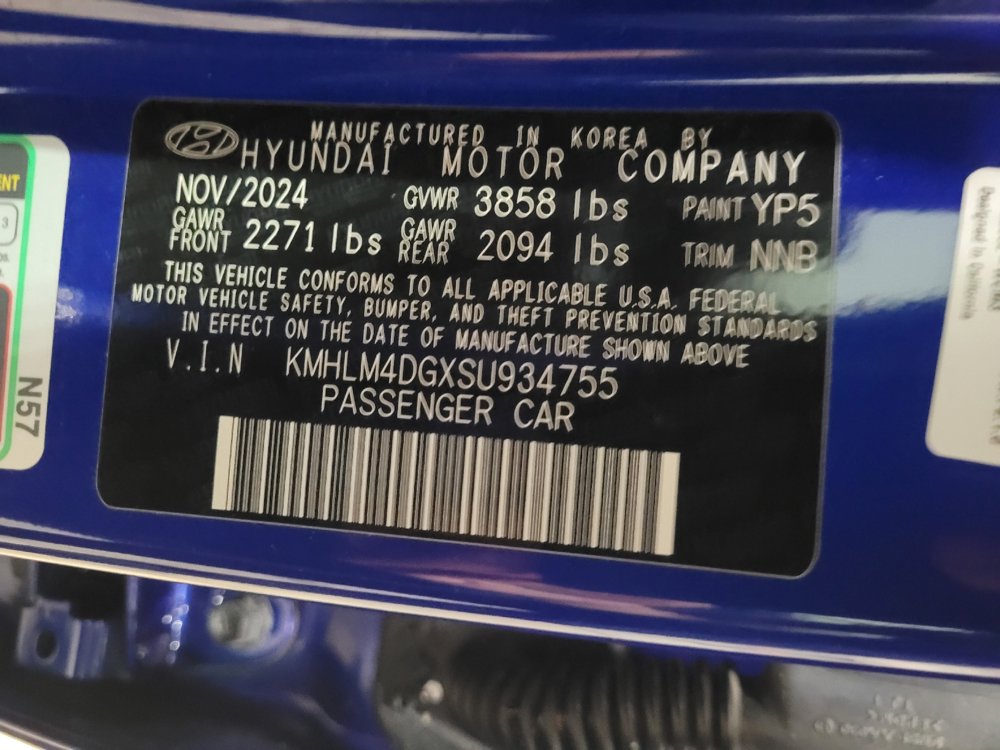 Used 2025 Hyundai Elantra Sport FWD image 33