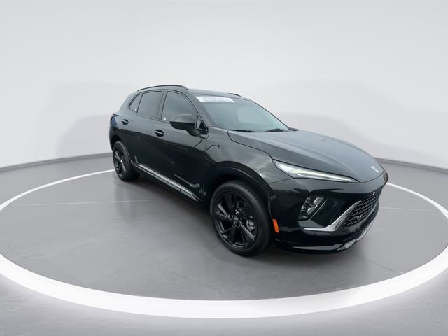 Used 2024 Buick Envision Sport Touring image 2