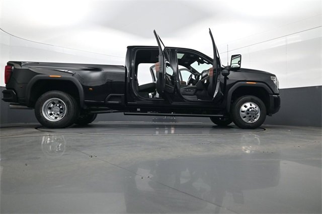 New 2026 GMC Sierra 3500 Denali Ultimate image 33