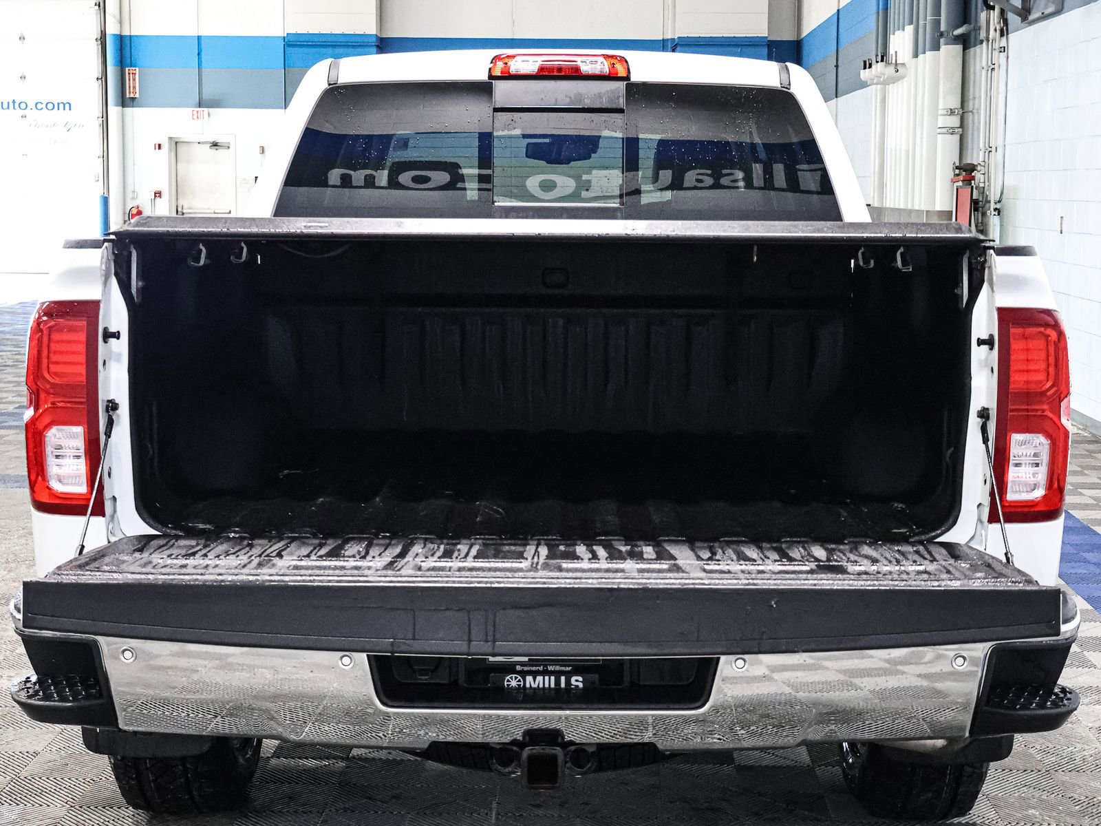 Used 2018 Chevrolet Silverado 1500 LTZ w/ LTZ Plus Package image 19