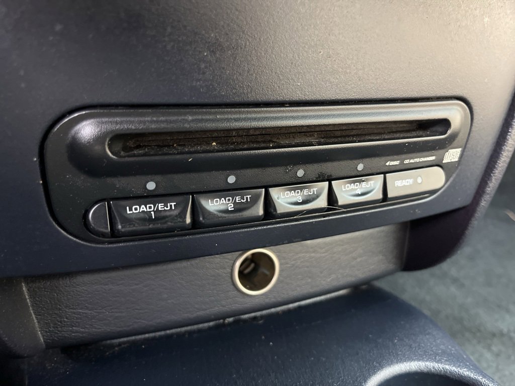 Used 2002 Chrysler Sebring Limited image 30