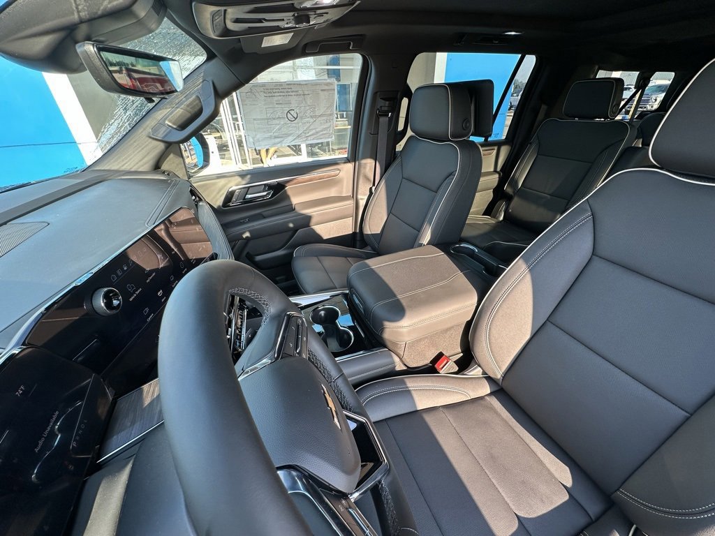 New 2025 Chevrolet Suburban Premier image 10