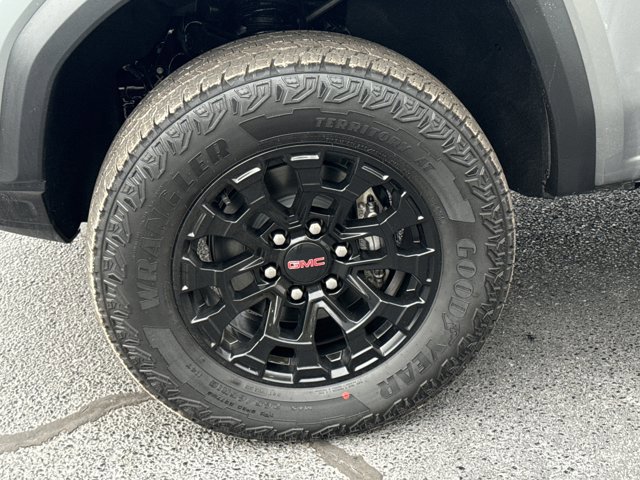 New 2026 GMC Canyon Elevation w/ Convenience Package image 16