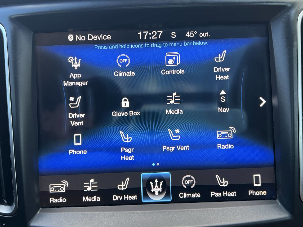 Used 2017 Maserati Levante w/ Luxury Package AWD/4WD image 14