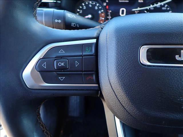 Used 2022 Jeep Compass Limited image 11