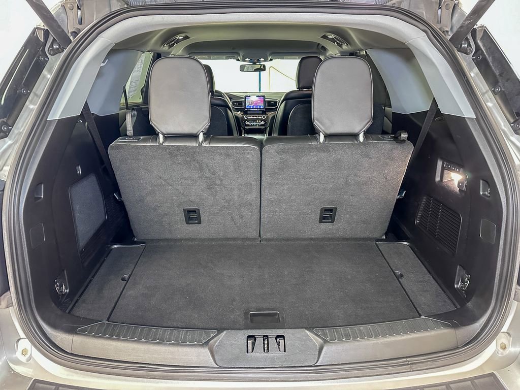 Used 2020 Ford Explorer Limited image 18