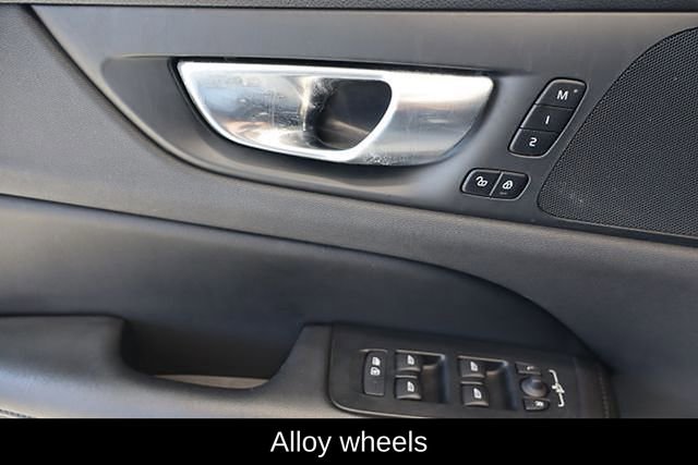 Used 2024 Volvo S60 B5 Plus image 18