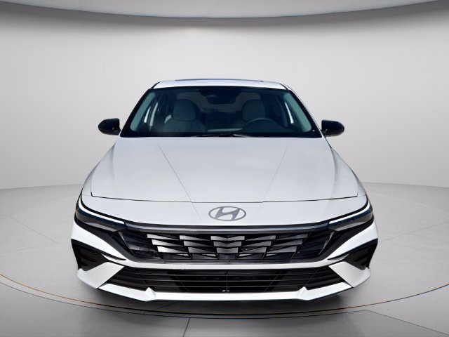 New 2026 Hyundai Elantra SEL Sport FWD image 3