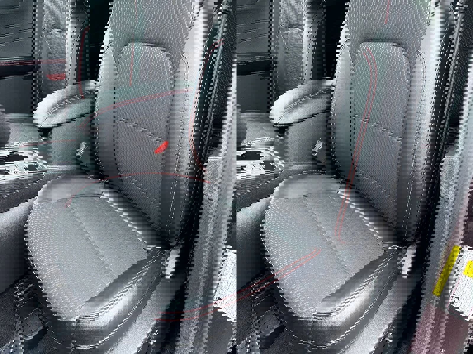 Certified 2023 Ford Escape ST-Line Select w/ Tech Pack #2 image 17