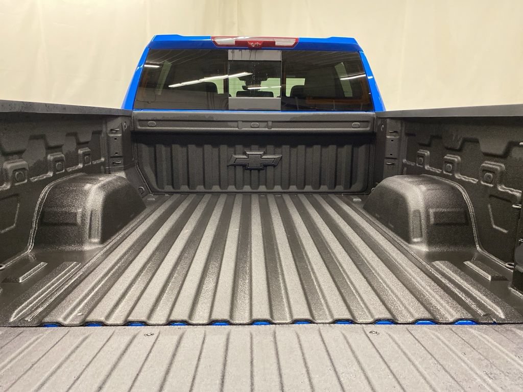 New 2025 Chevrolet Silverado 1500 ZR2 w/ Technology Package AWD/4WD image 8