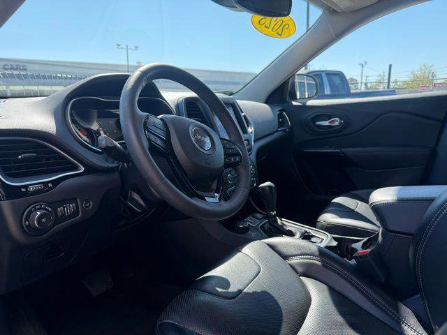 Certified 2023 Jeep Cherokee Altitude Lux image 6