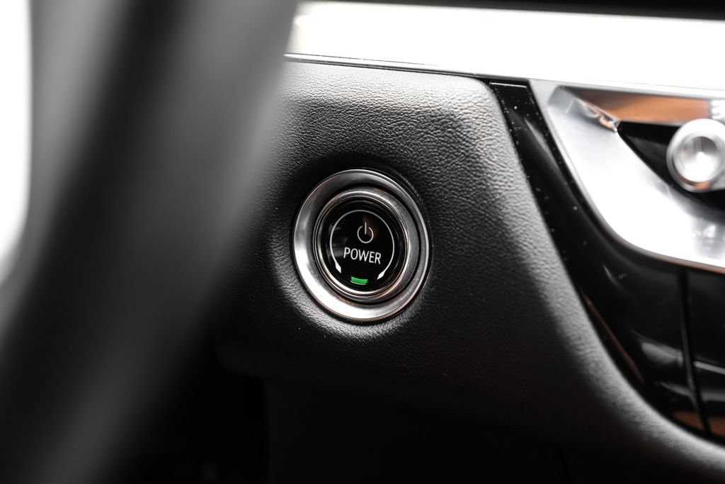 Used 2024 Cadillac Lyriq Luxury RWD image 18