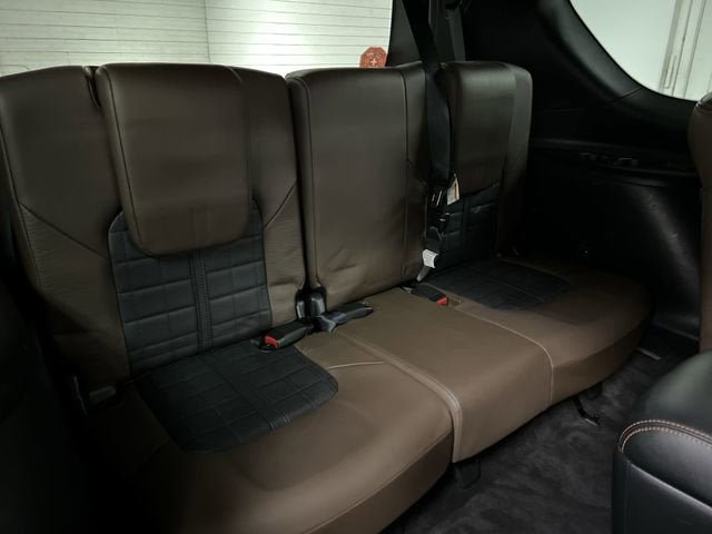 Used 2020 Nissan Armada Platinum w/ Platinum Reserve Package AWD/4WD image 28