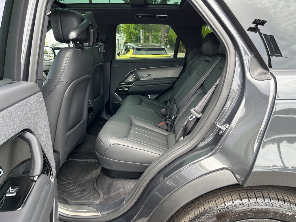 New 2025 Land Rover Range Rover Sport Dynamic SE image 5