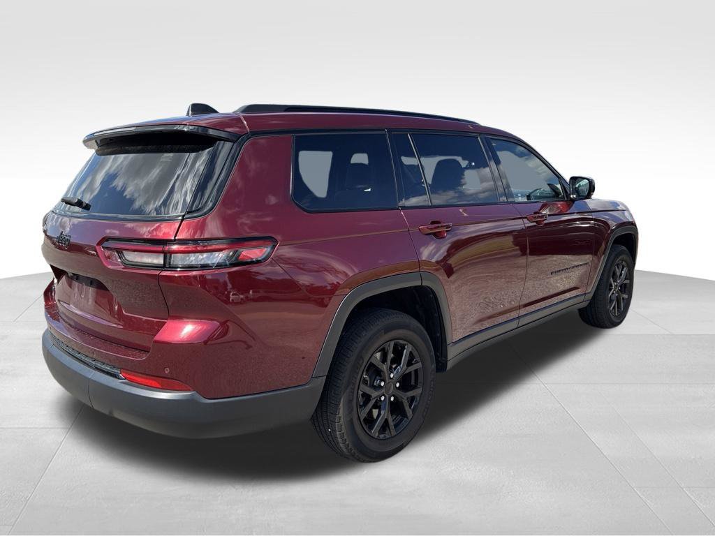 Used 2024 Jeep Grand Cherokee L Laredo AWD/4WD image 5