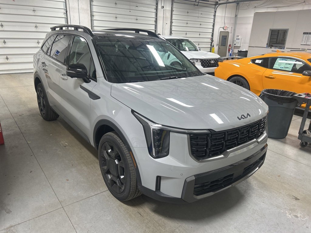 Used 2025 Kia Sorento SX image 8