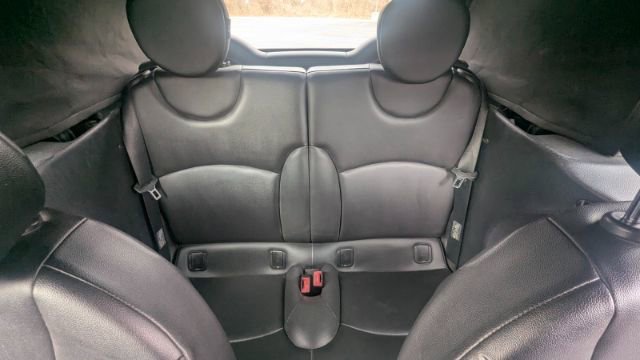 Used 2011 MINI Cooper Convertible image 22
