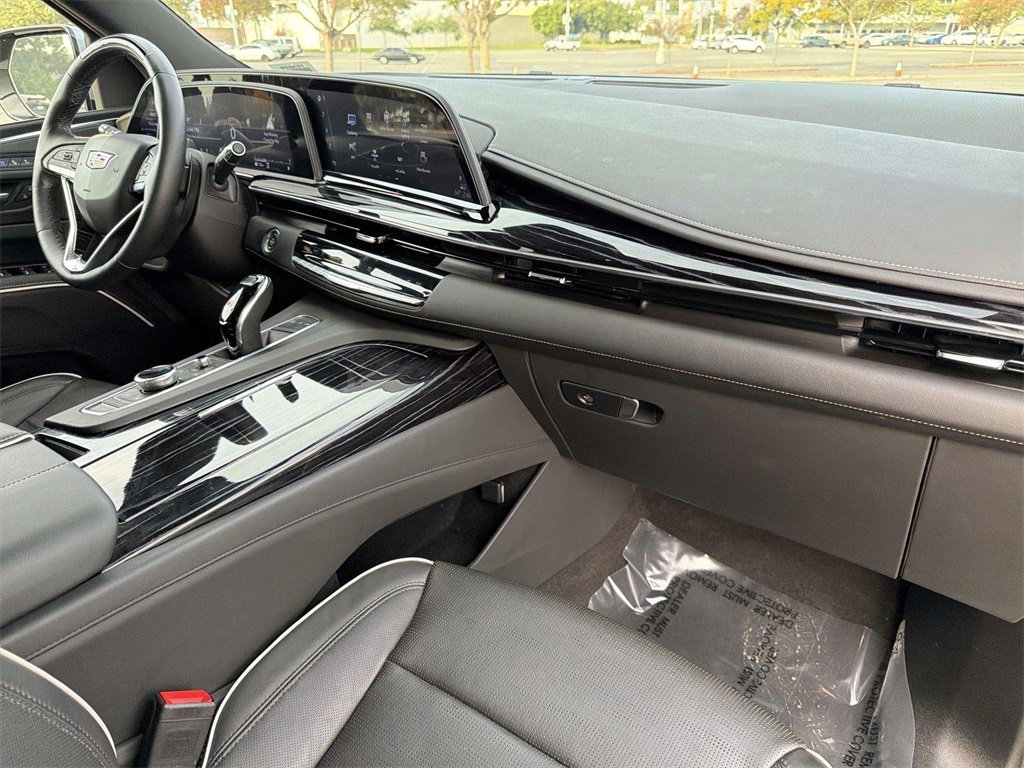 Certified 2023 Cadillac Escalade ESV Sport w/ LPO, ONYX Package image 37