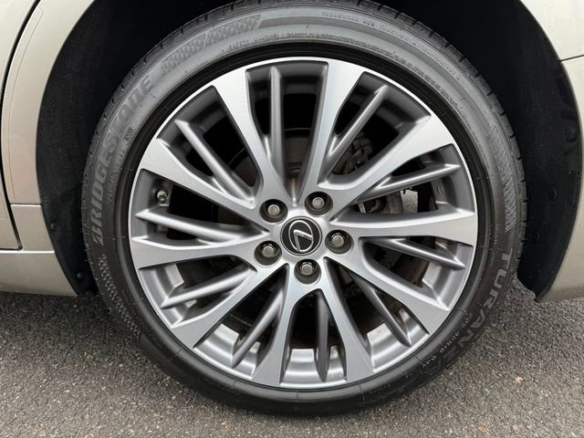 Certified 2021 Lexus ES 250 w/ Premium Package image 10