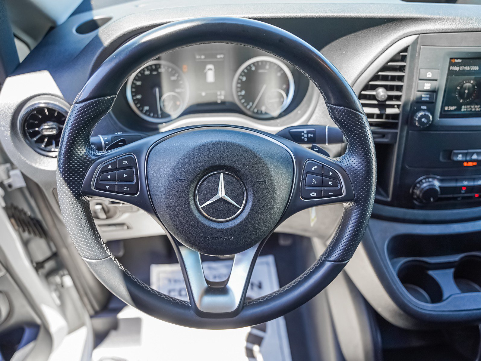 Used 2022 Mercedes-Benz Metris image 13