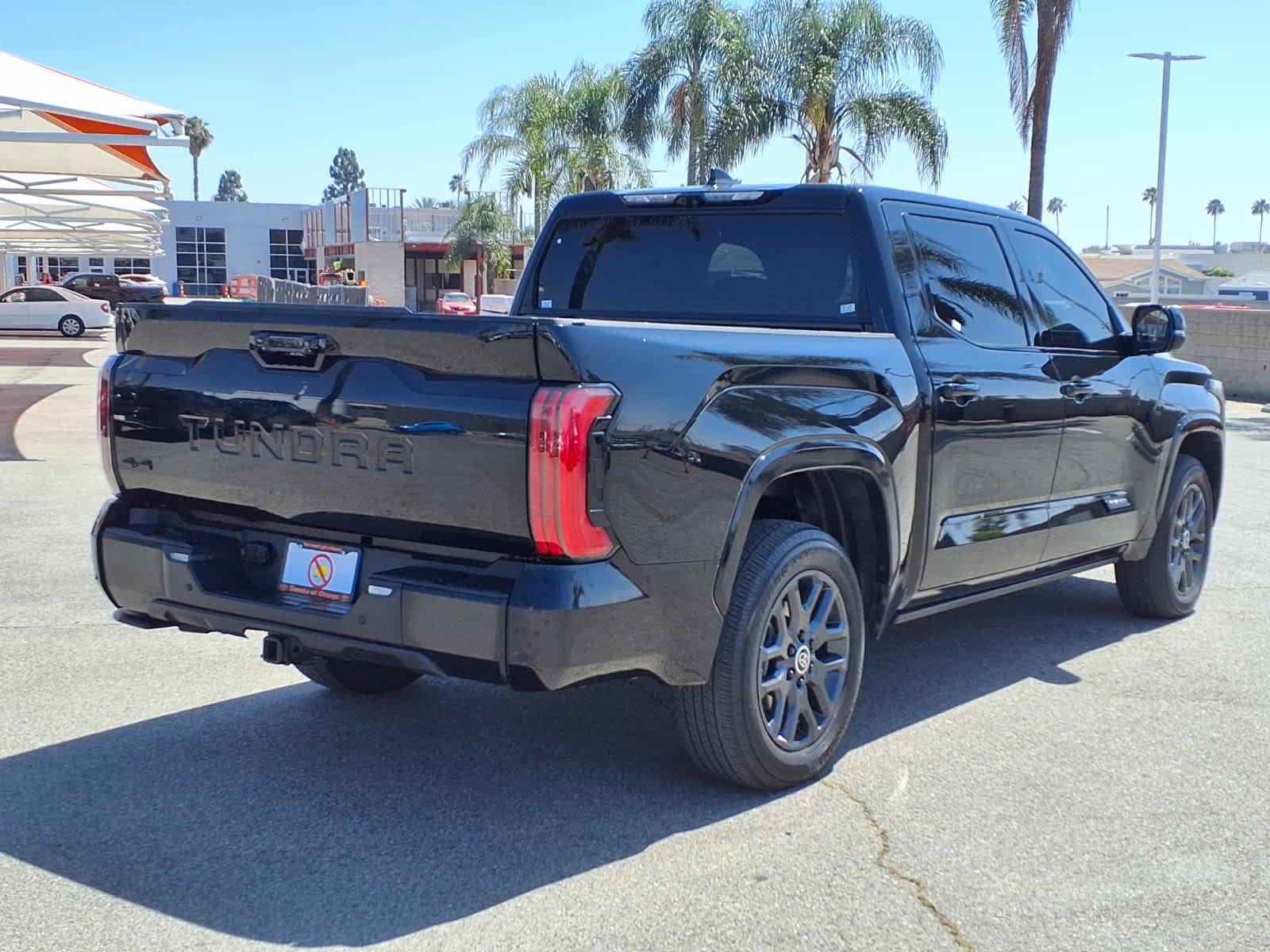 Used 2024 Toyota Tundra Platinum AWD/4WD image 5