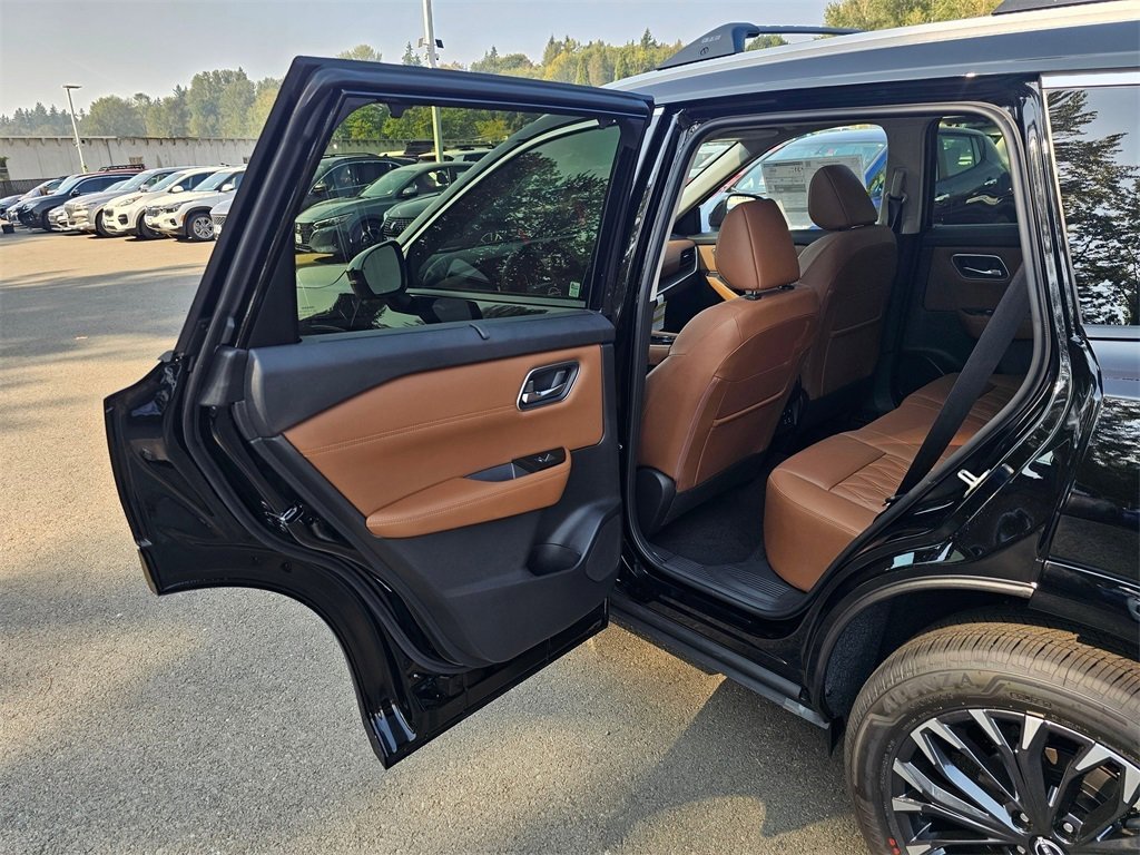 New 2026 Nissan Rogue Platinum image 21