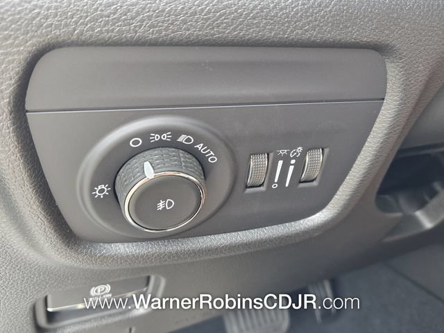 New 2026 Jeep Grand Cherokee L Limited RWD image 29