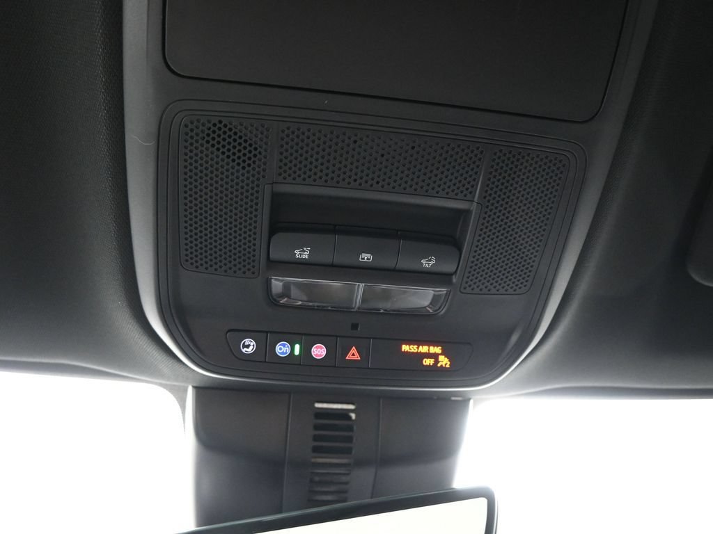 New 2026 GMC Acadia Elevation w/ Super Cruise Package FWD image 19