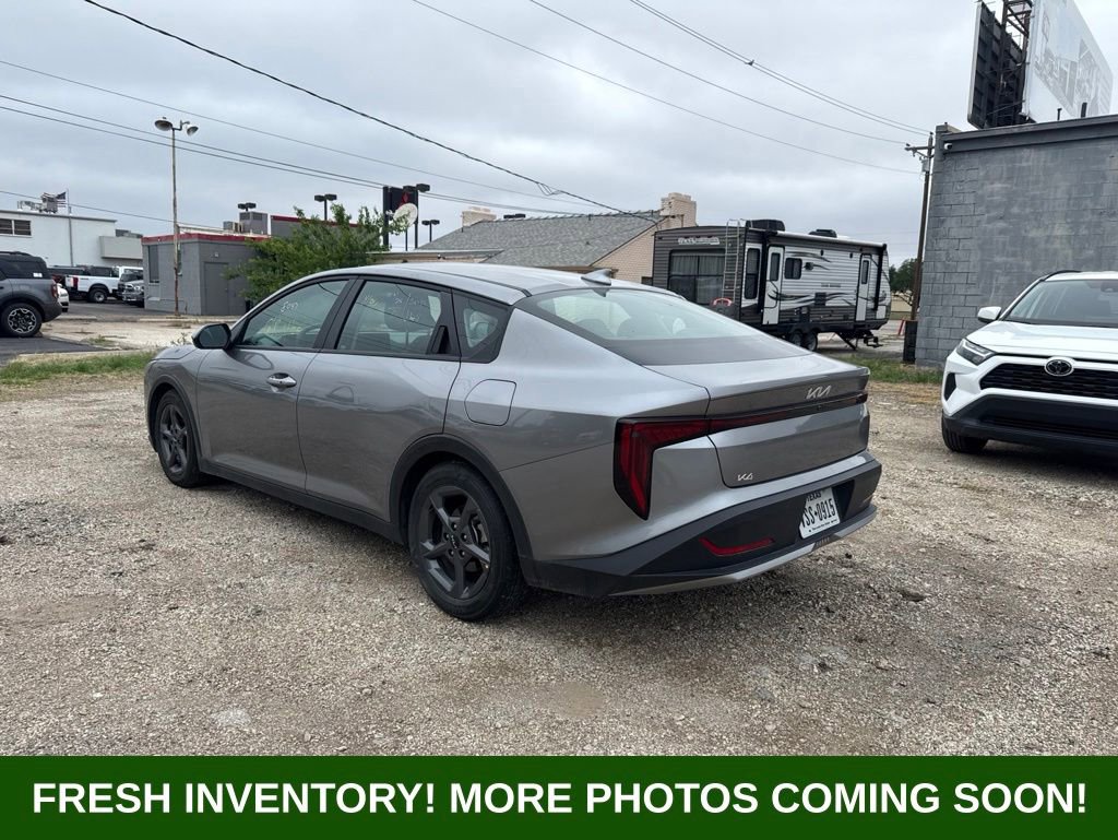Used 2025 Kia K4 FWD image 4
