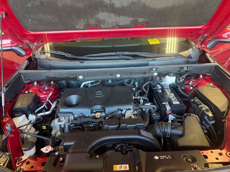 Certified 2021 Toyota RAV4 LE AWD/4WD image 20