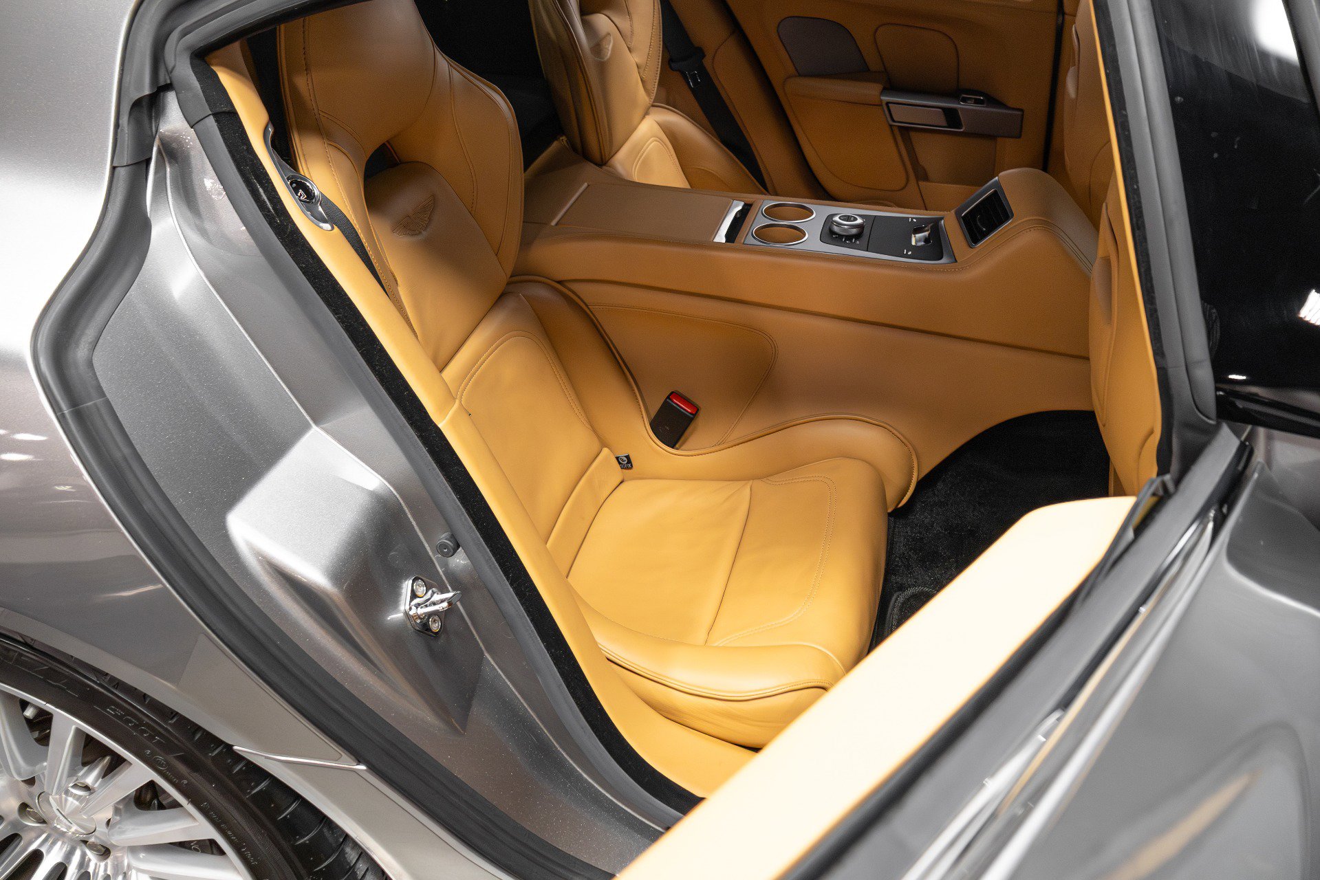 Used 2016 Aston Martin Rapide S image 25