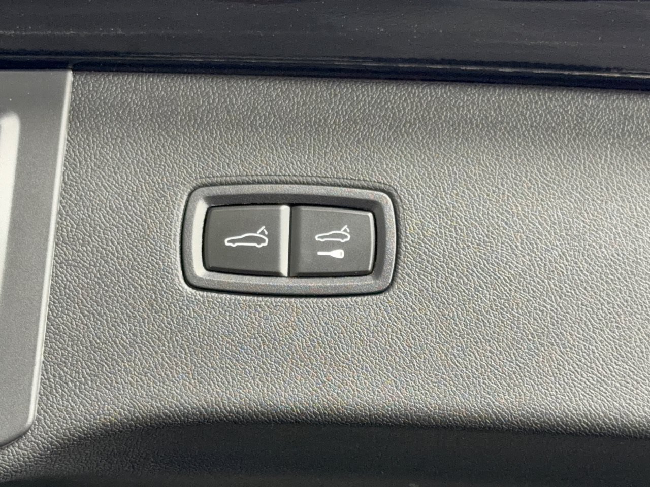 Certified 2026 Porsche Cayenne AWD/4WD image 28