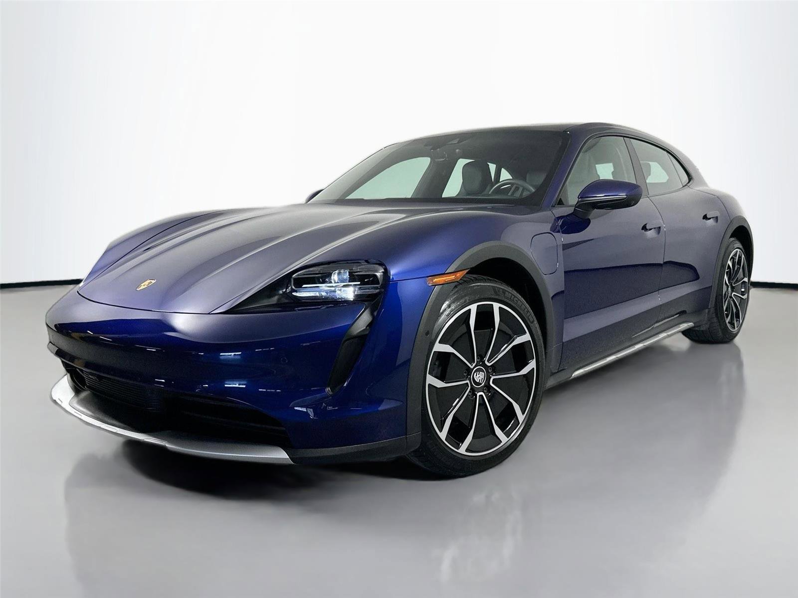 Certified 2024 Porsche Taycan 4 Cross Turismo AWD/4WD image 1