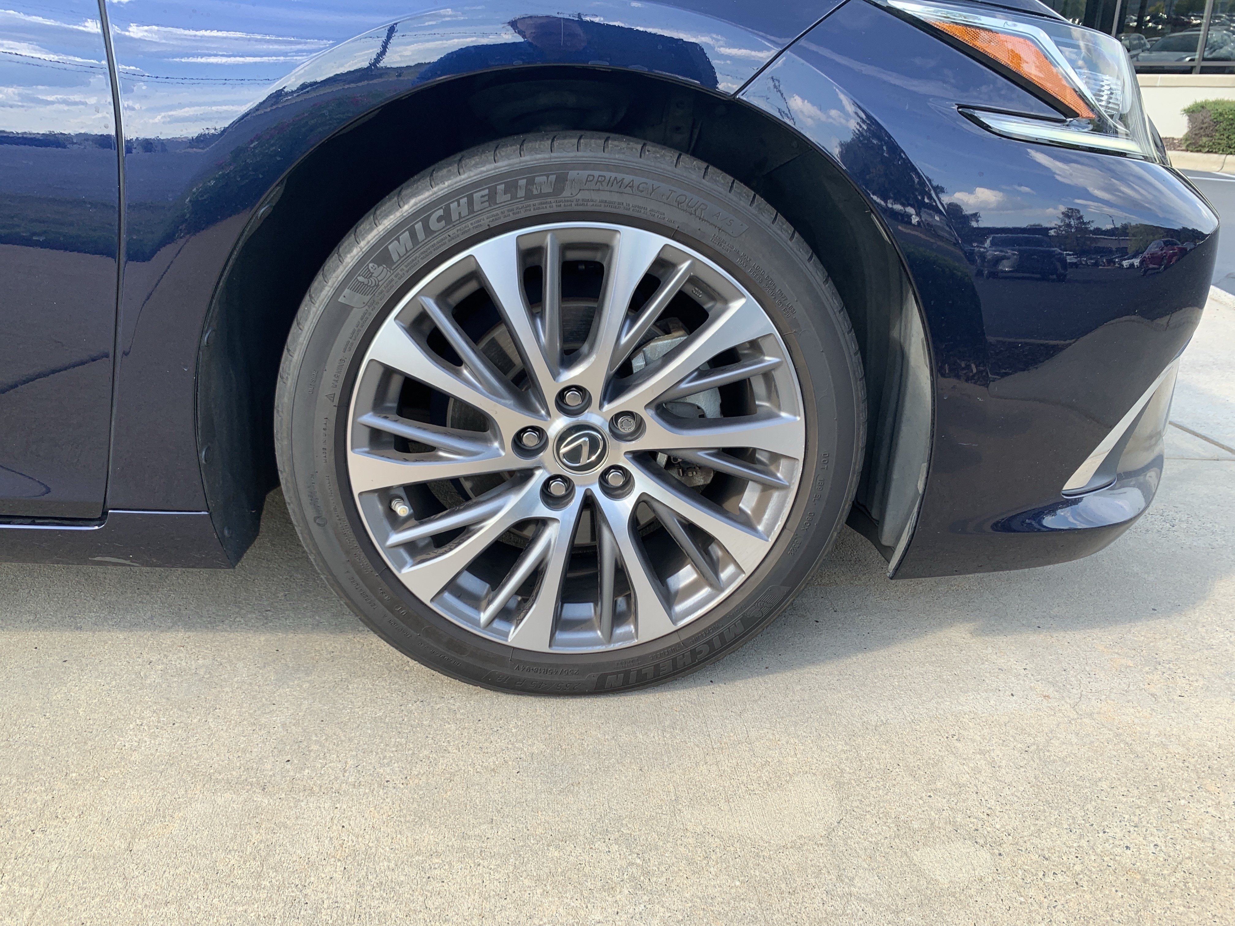 Used 2020 Lexus ES 300h w/ Premium Package FWD image 13
