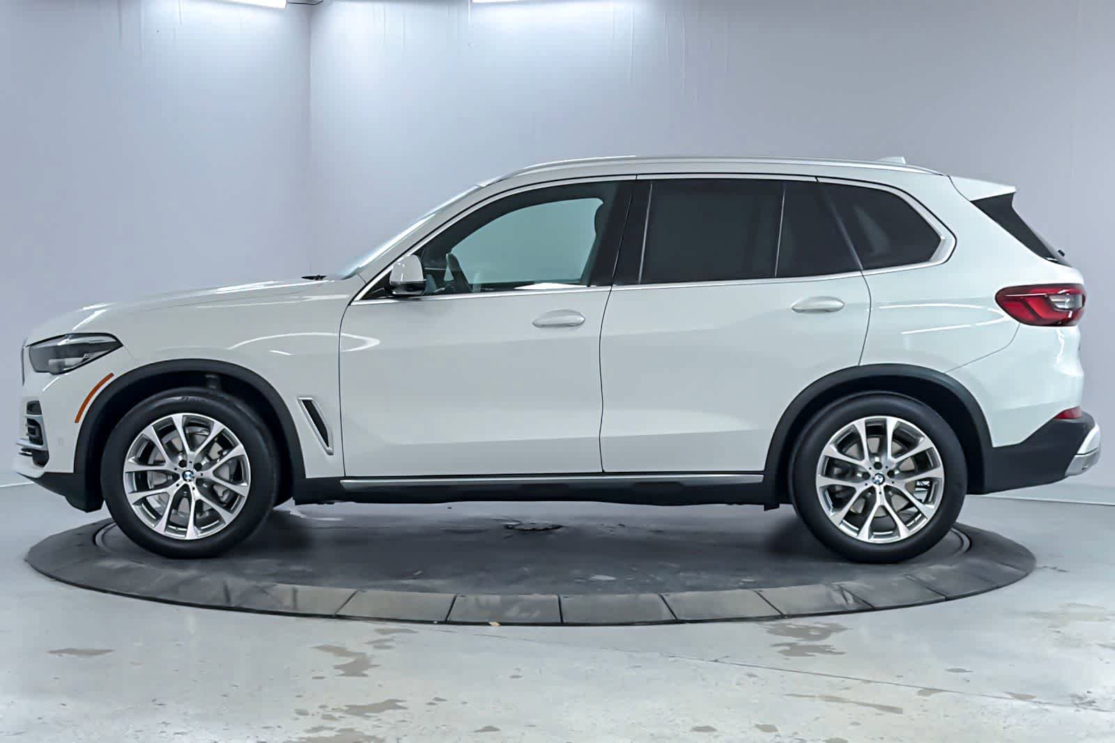 Certified 2023 BMW X5 xDrive40i w/ Premium Package AWD/4WD image 5