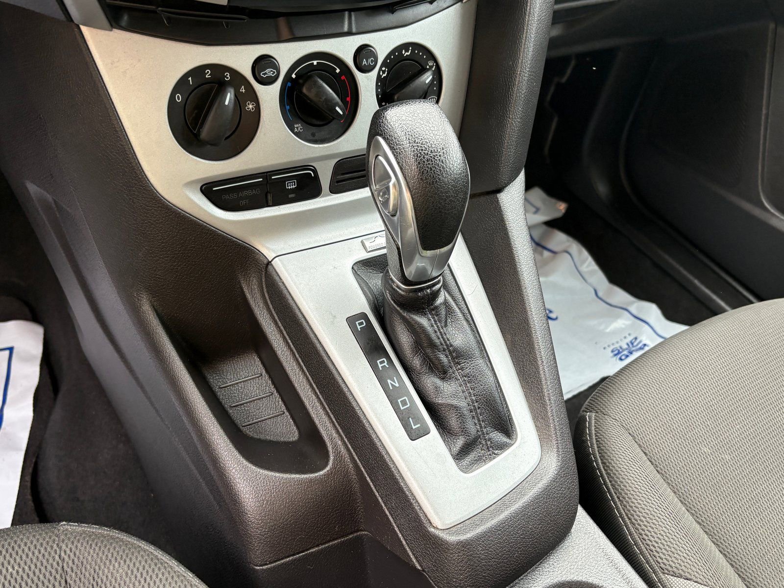 Used 2014 Ford Focus SE FWD image 31
